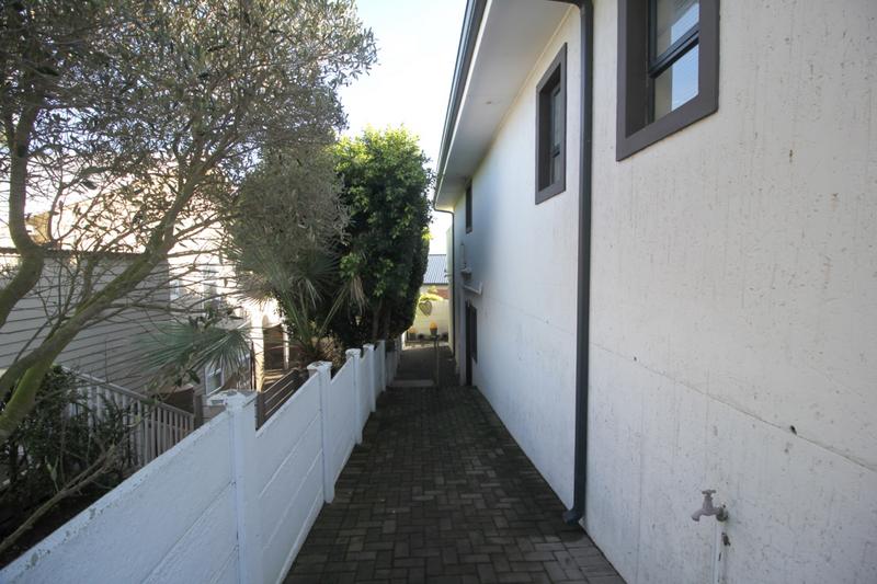5 Bedroom Property for Sale in Reebok Western Cape